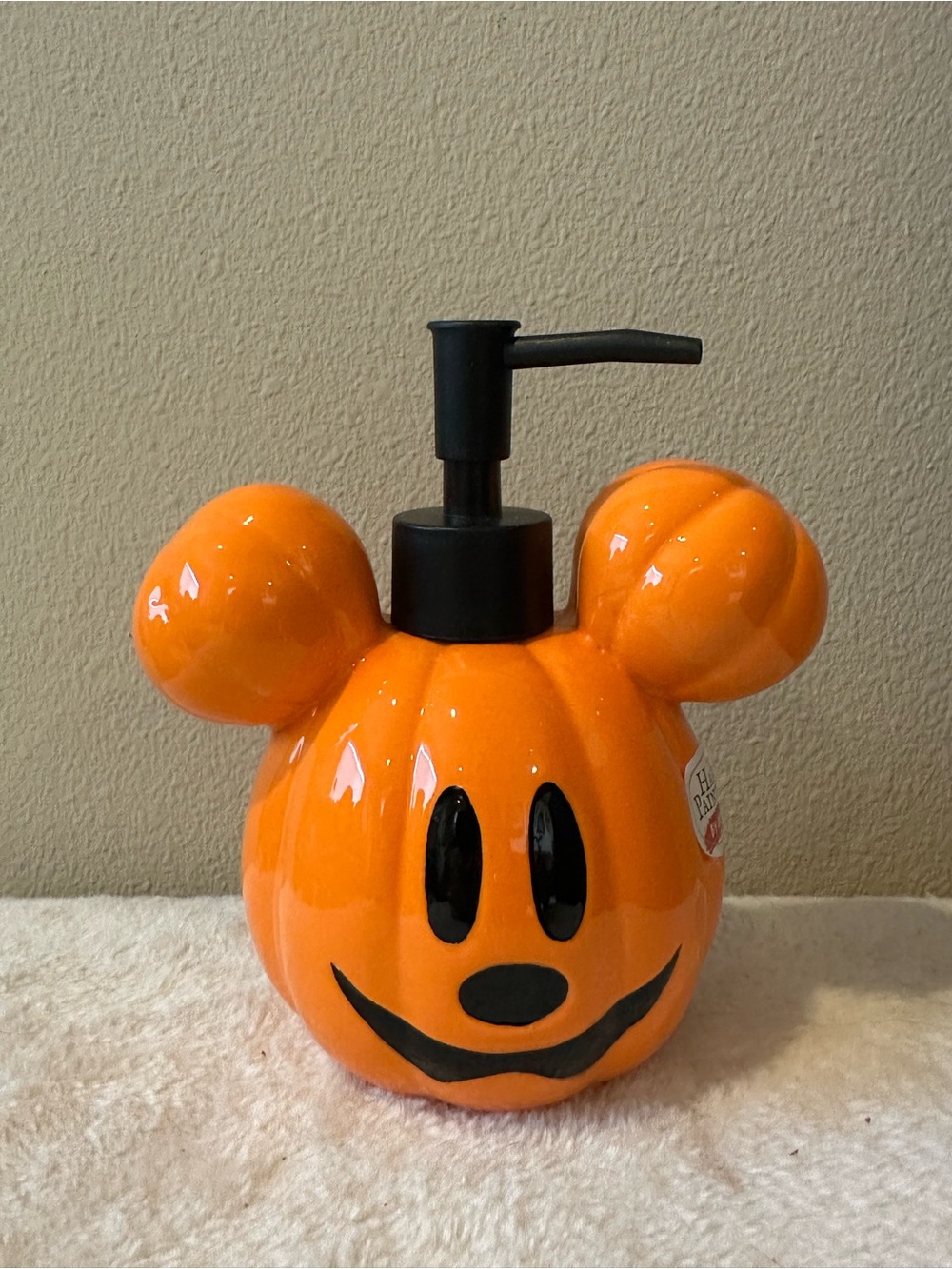 NEW Disney Hand Painted Mickey Mouse Halloween Or Fall Pumpkin Soap Dispenser
